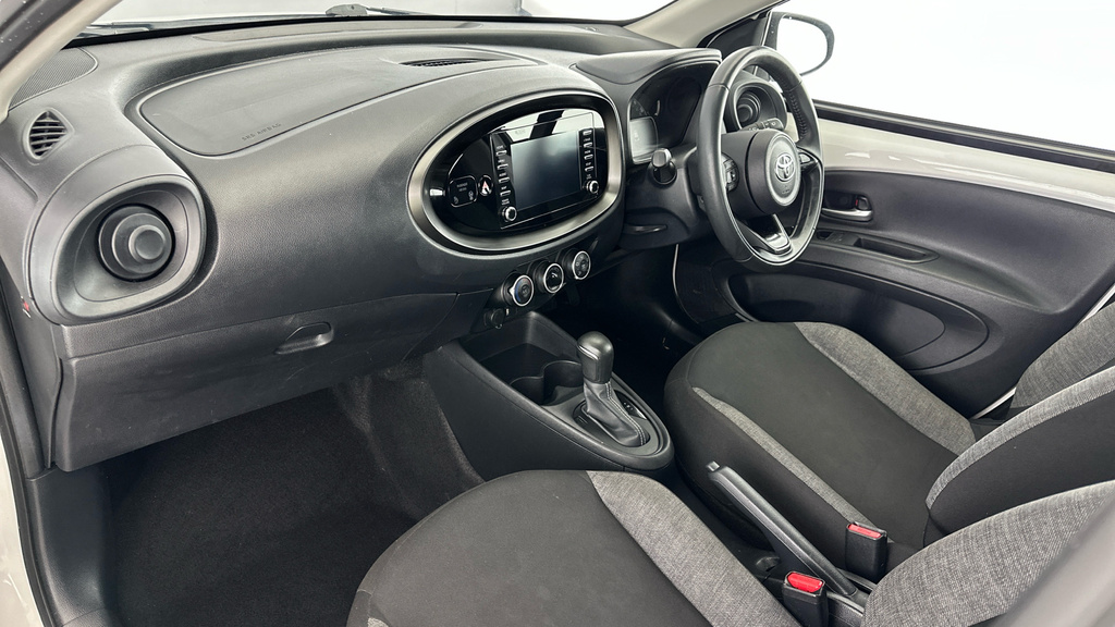 Toyota Aygo X Edge Parking Pack White #10