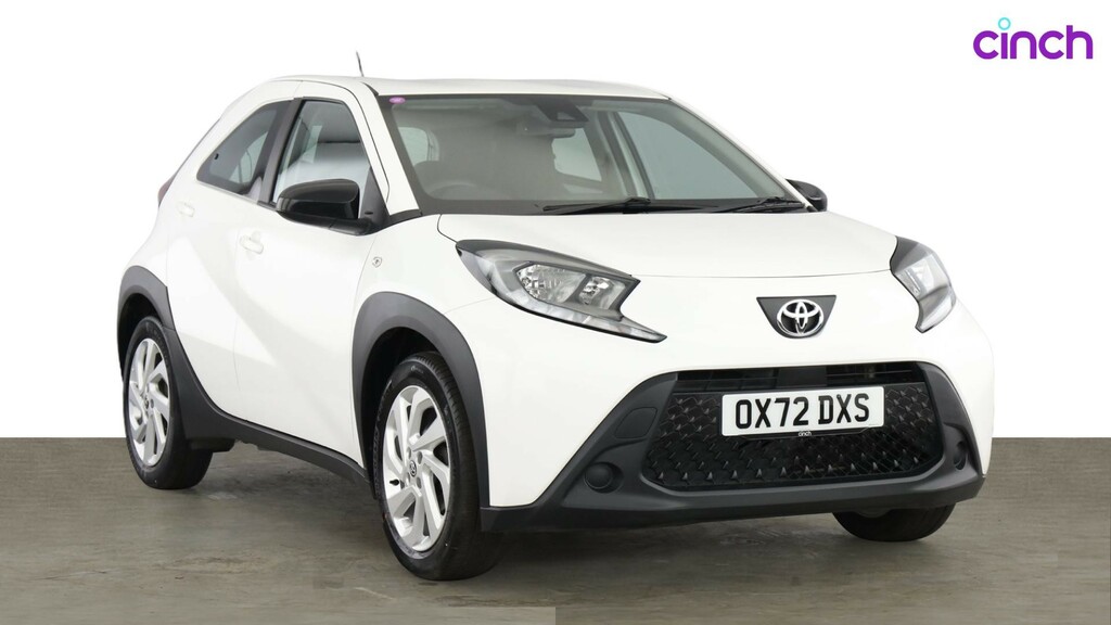 Toyota Aygo X Edge Parking Pack White #1