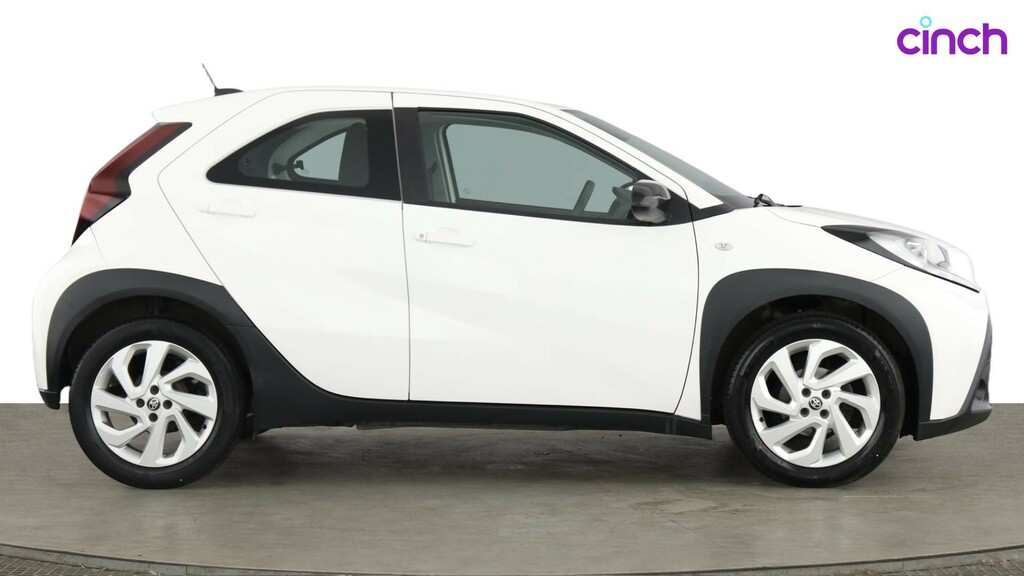 Toyota Aygo X Edge Parking Pack White #2