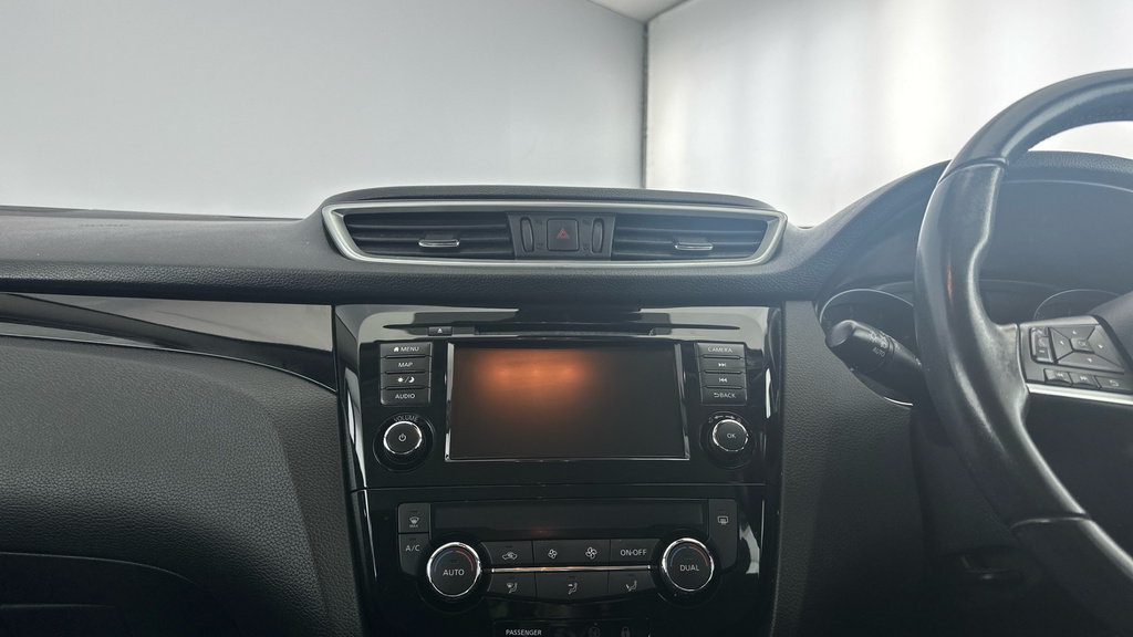 Nissan Qashqai Acenta Premium Black #14