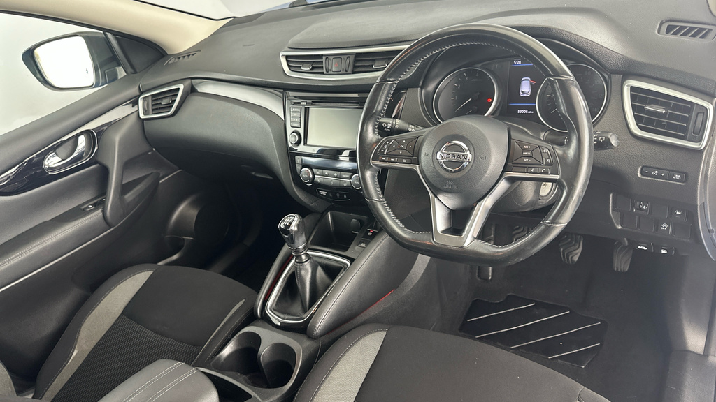 Nissan Qashqai Acenta Premium Black #9