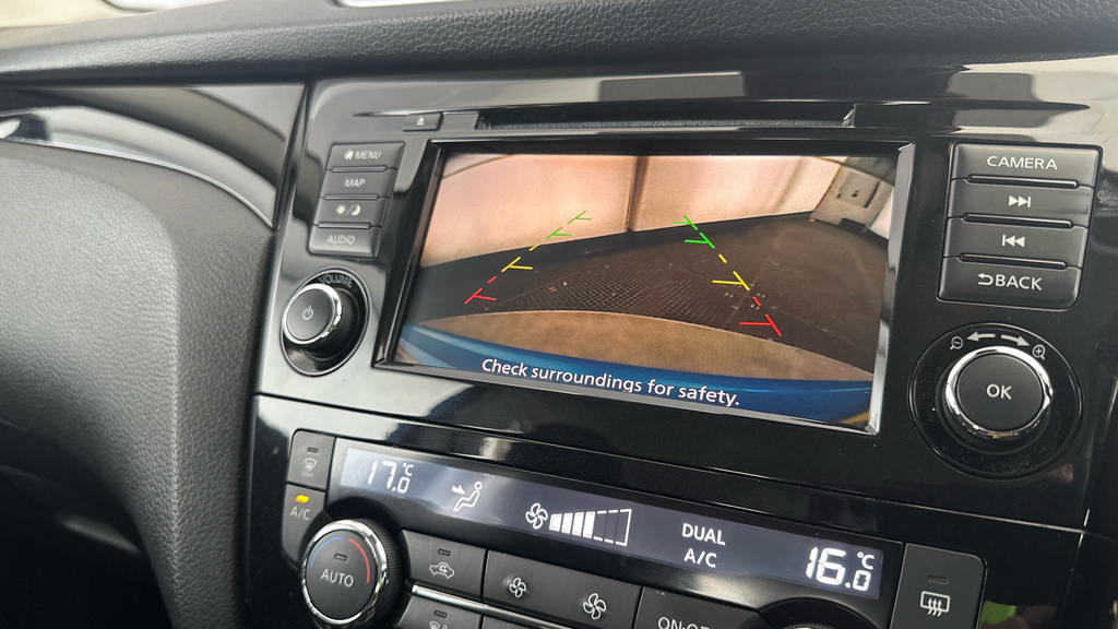 Nissan Qashqai Acenta Premium Black #15