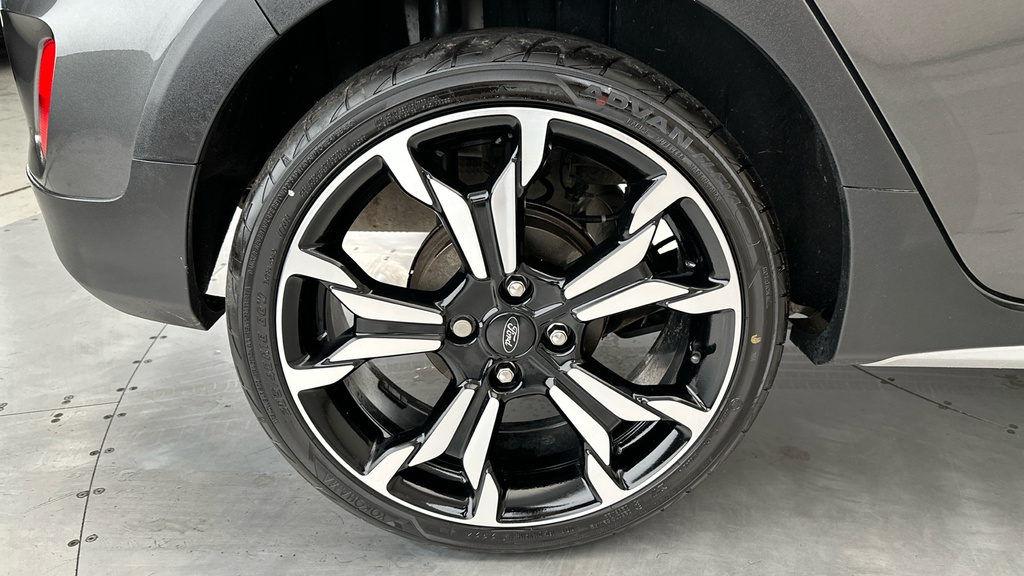 Ford Fiesta Fiesta St-3 T Black #24