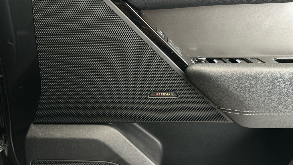 Land Rover Range Rover Velar 5.0 P550 Dynamic Edition Black #16