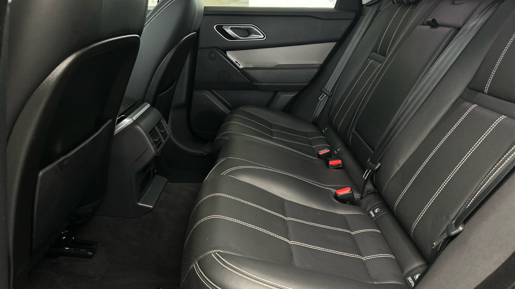 Land Rover Range Rover Velar 5.0 P550 Dynamic Edition Black #24