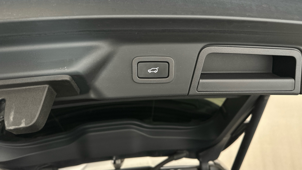 Land Rover Range Rover Velar 5.0 P550 Dynamic Edition Black #5