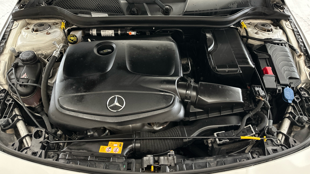 Mercedes-Benz CLA Class Cla 180 Amg Line Edition White #20