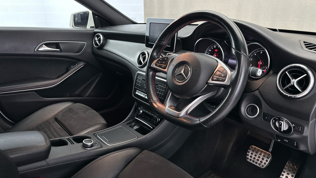 Mercedes-Benz CLA Class Cla 180 Amg Line Edition White #9