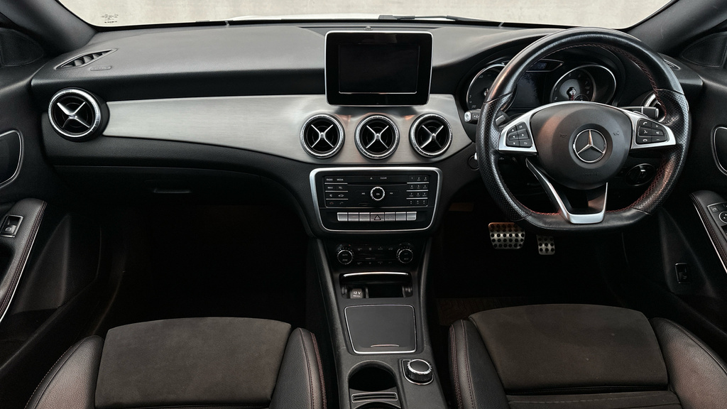 Mercedes-Benz CLA Class Cla 180 Amg Line Edition White #11