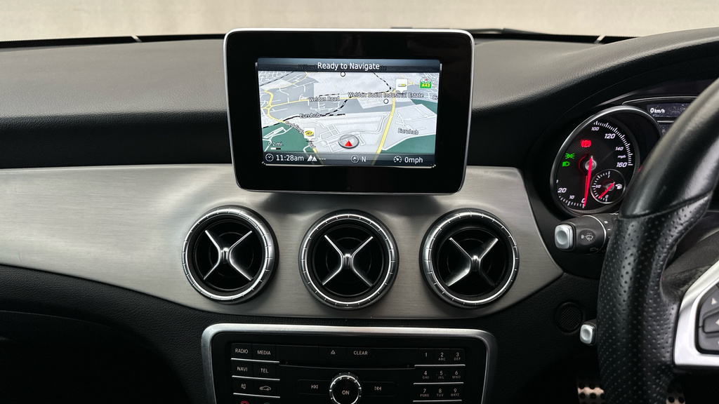 Mercedes-Benz CLA Class Cla 180 Amg Line Edition White #16