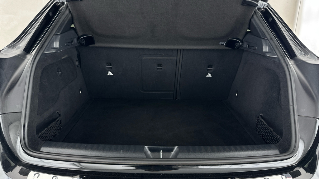 Mercedes-Benz GLA Class 1.6 Gla 180 Amg Line Edition 121 Bhp Black #21