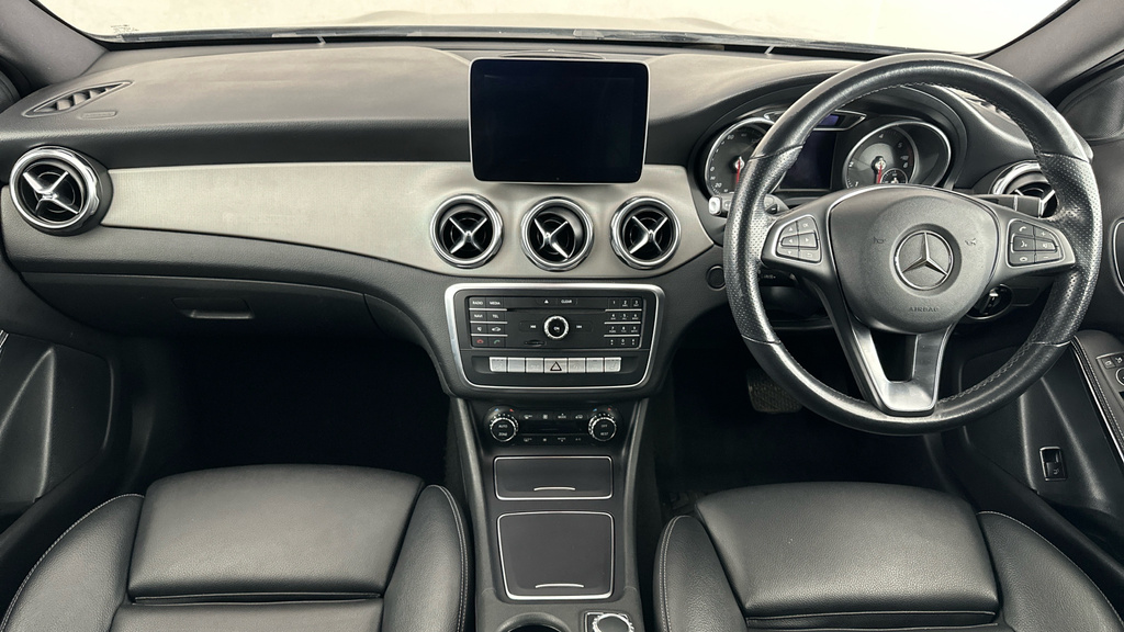 Mercedes-Benz GLA Class 1.6 Gla 180 Amg Line Edition 121 Bhp Black #14