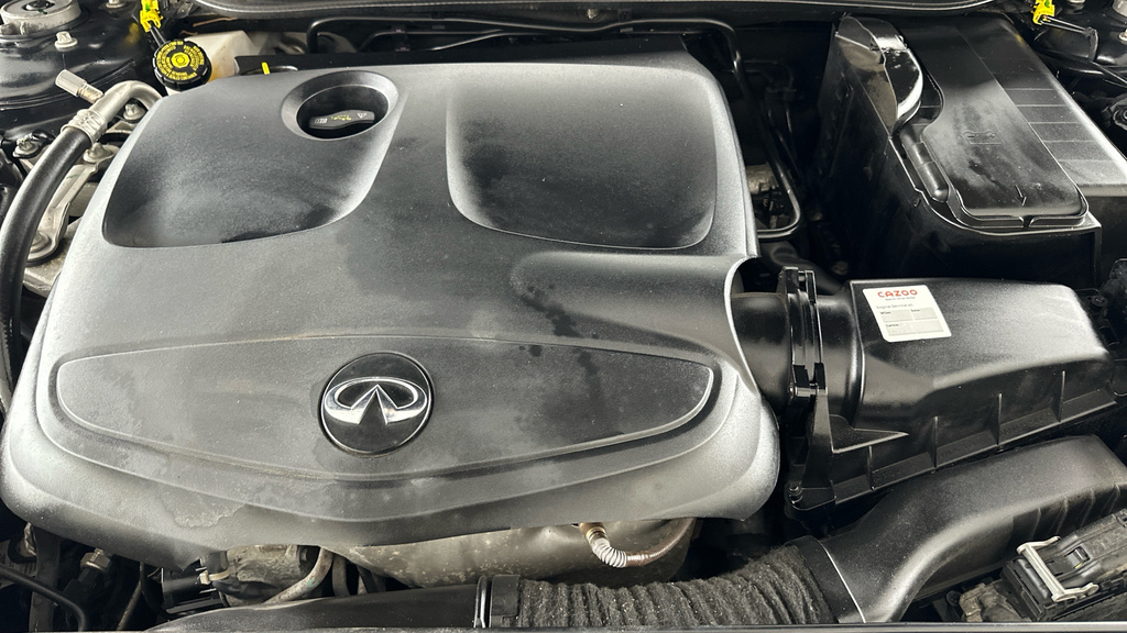 Infiniti Q30 1.5D Premium Dct Black #21