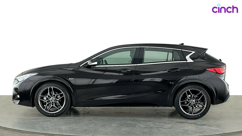 Infiniti Q30 1.5D Premium Dct Black #7