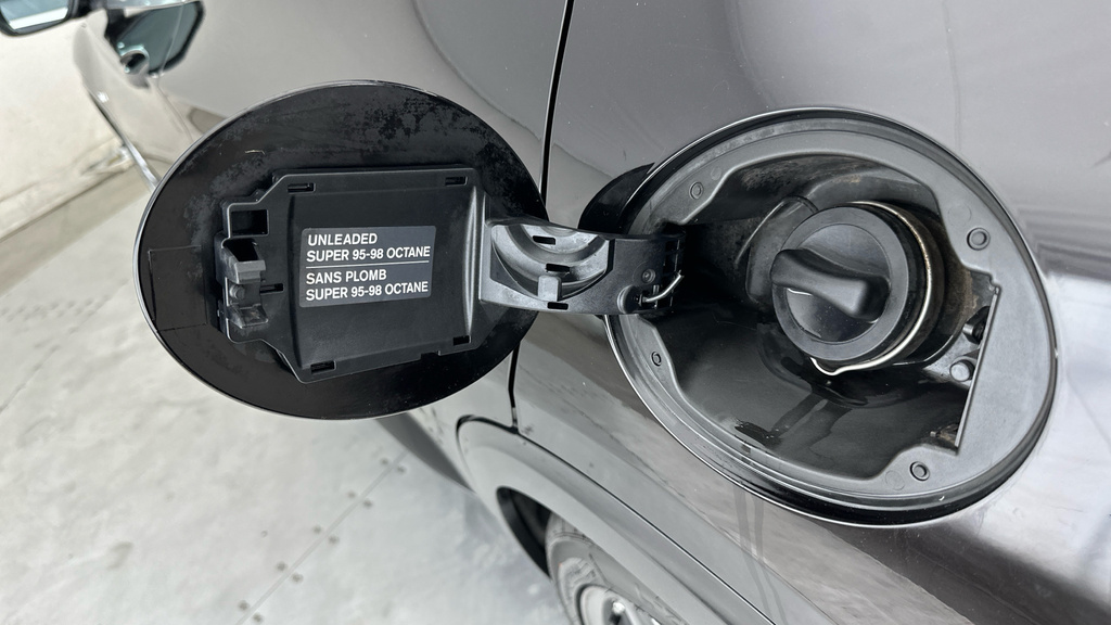 Infiniti Q30 1.5D Premium Dct Black #26