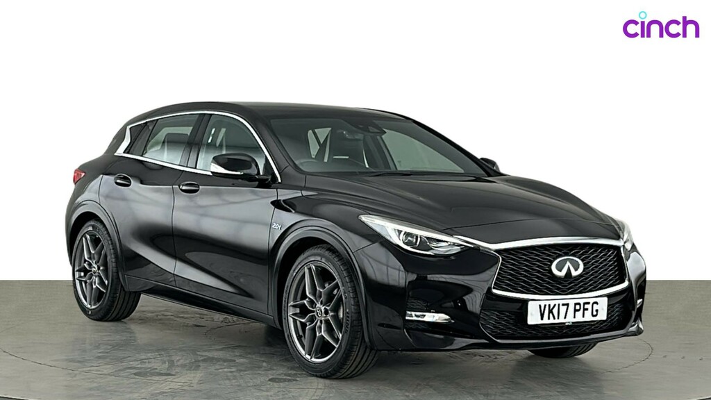 Infiniti Q30 1.5D Premium Dct Black #1