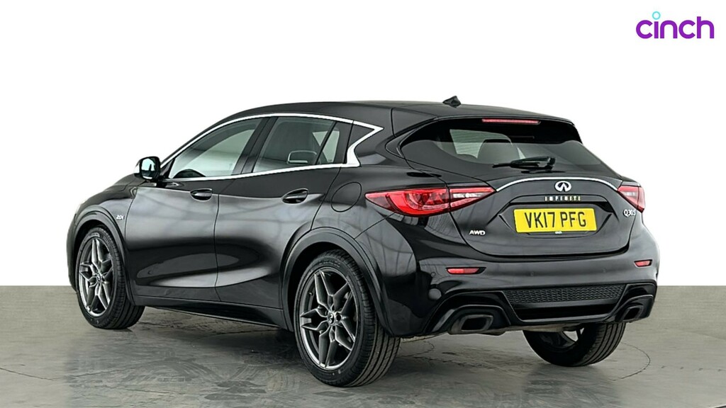 Infiniti Q30 1.5D Premium Dct Black #6