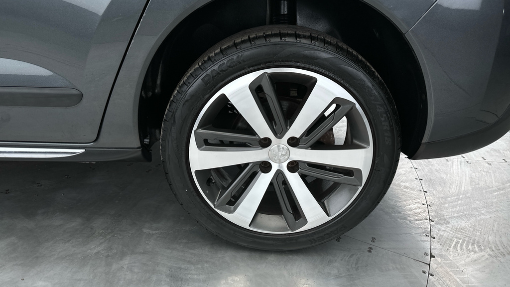 Peugeot 3008 Suv White #25