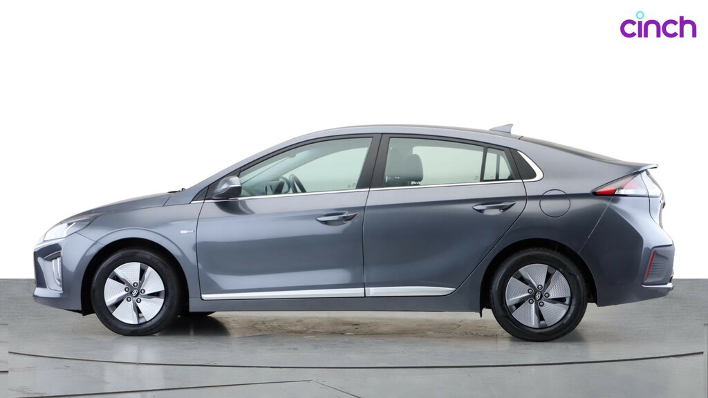 Hyundai Ioniq Premium White #7