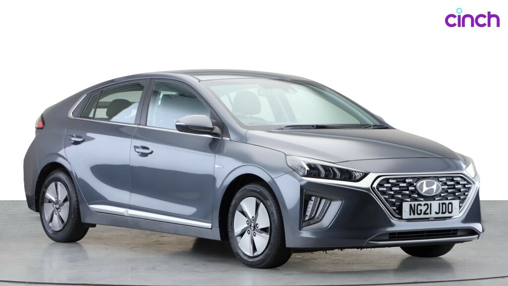 Hyundai Ioniq Premium White #1
