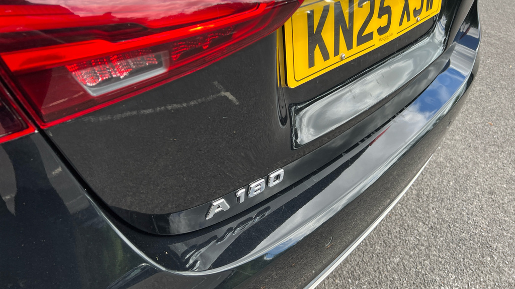 Mercedes-Benz A Class 1.3 A200h Mhev Amg Line Premium Hatchback Pe  #30
