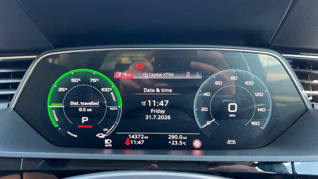 Audi Q8 e tron 250Kw 50 Quattro 95Kwh S Line 2023 Blue #13