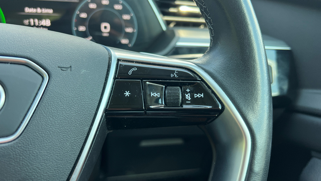 Audi Q8 e tron 250Kw 50 Quattro 95Kwh S Line 2023 Blue #27