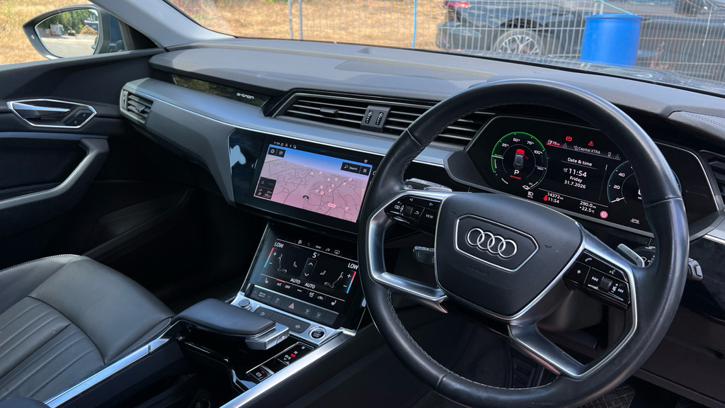 Audi Q8 e tron 250Kw 50 Quattro 95Kwh S Line 2023 Blue #9