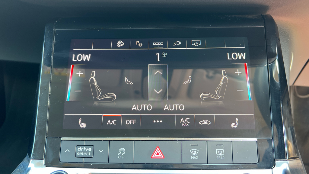 Audi Q8 e tron 250Kw 50 Quattro 95Kwh S Line 2023 Blue #23
