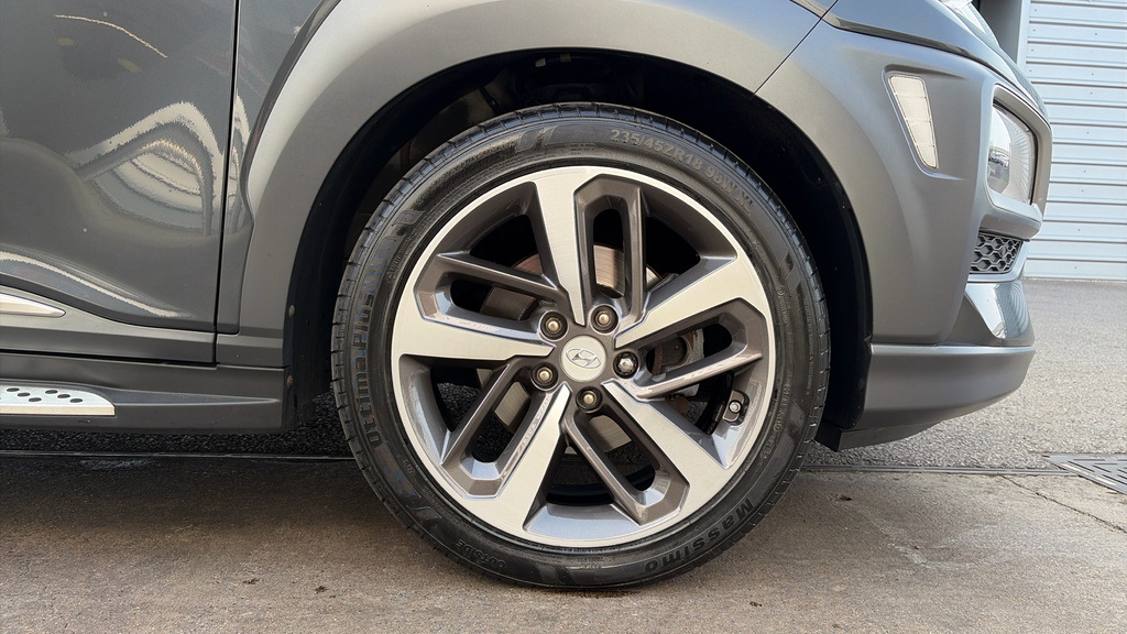 Hyundai Kona 1L Premium Black #24