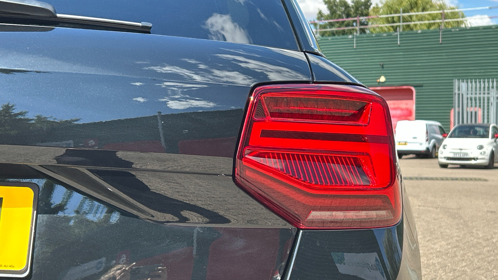 Audi Q2 Audi Q2 Black Edition 35 Tfsi 150 Ps S Tronic Black #39