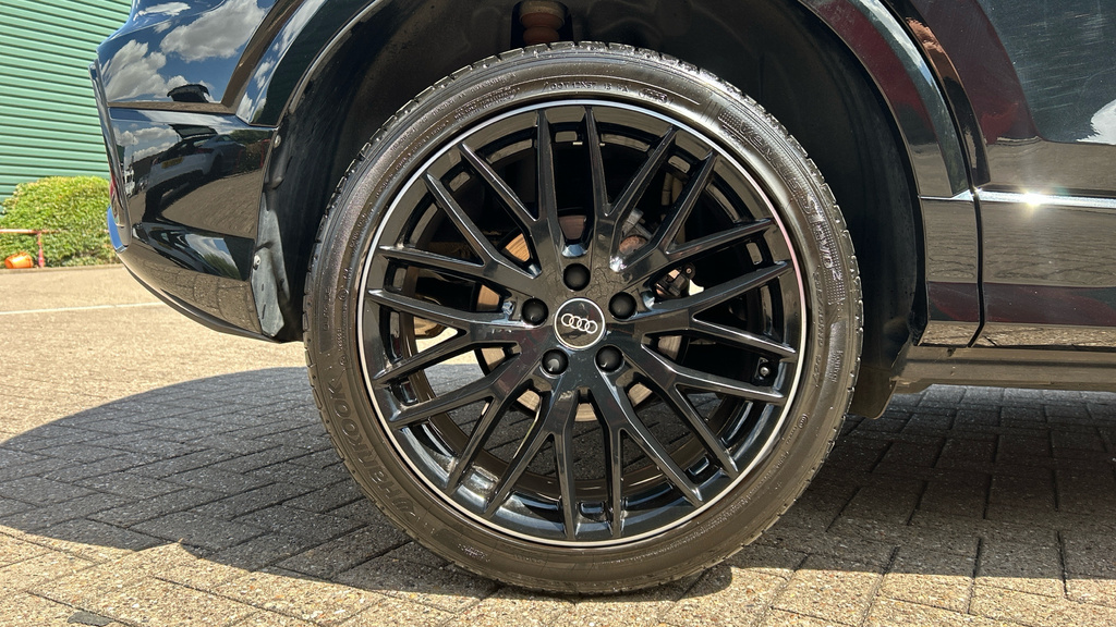 Audi Q2 Audi Q2 Black Edition 35 Tfsi 150 Ps S Tronic Black #23