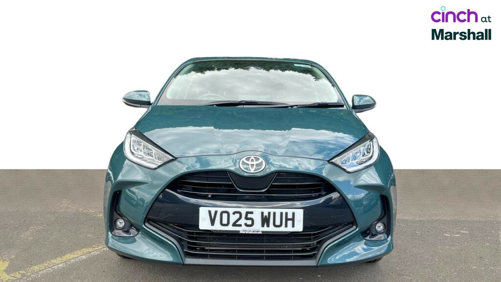 Toyota Yaris Design White #8
