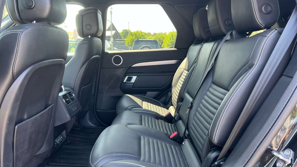 Land Rover Discovery 3.0 D300 Metropolitan Edition Grey #26