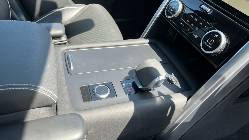 Land Rover Discovery 3.0 D300 Metropolitan Edition Grey #66