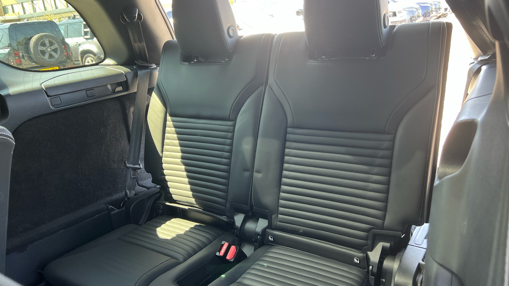 Land Rover Discovery 3.0 D300 Metropolitan Edition Grey #32