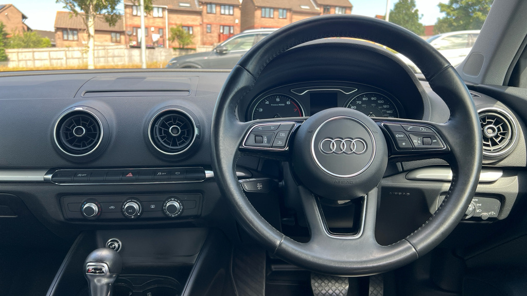 Audi A3 1.5 Tfsi Black Edition Sportback Grey #11