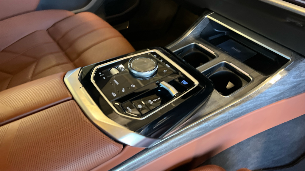 BMW i7 335Kw Edrive50 Excellence 105.7Kwh Blue #18