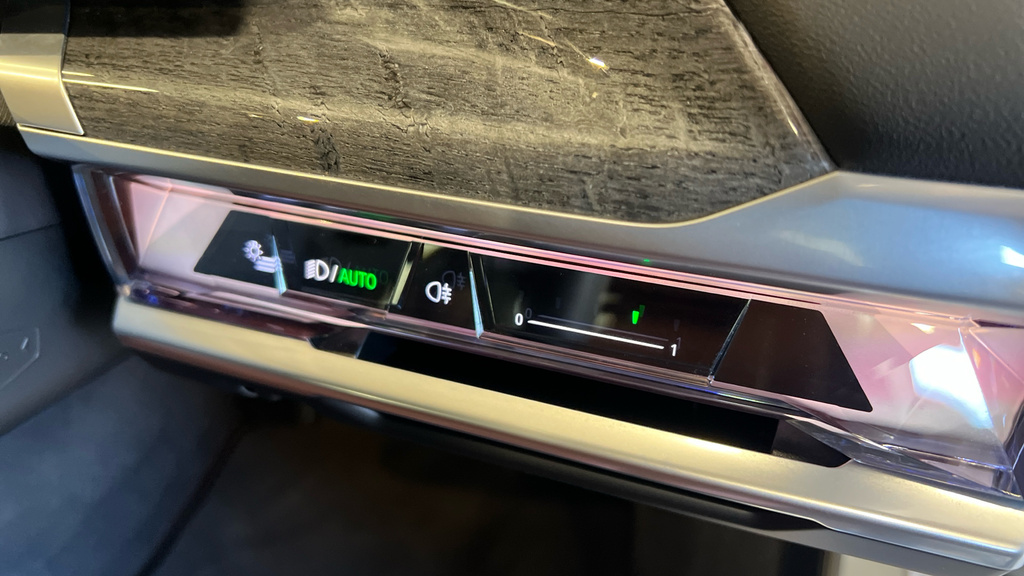 BMW i7 335Kw Edrive50 Excellence 105.7Kwh Blue #38