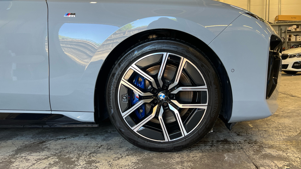 BMW i7 335Kw Edrive50 Excellence 105.7Kwh Blue #23