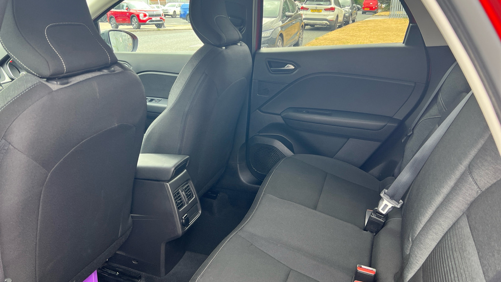 Renault Captur 1.3 Tce Iconic Suv White #13