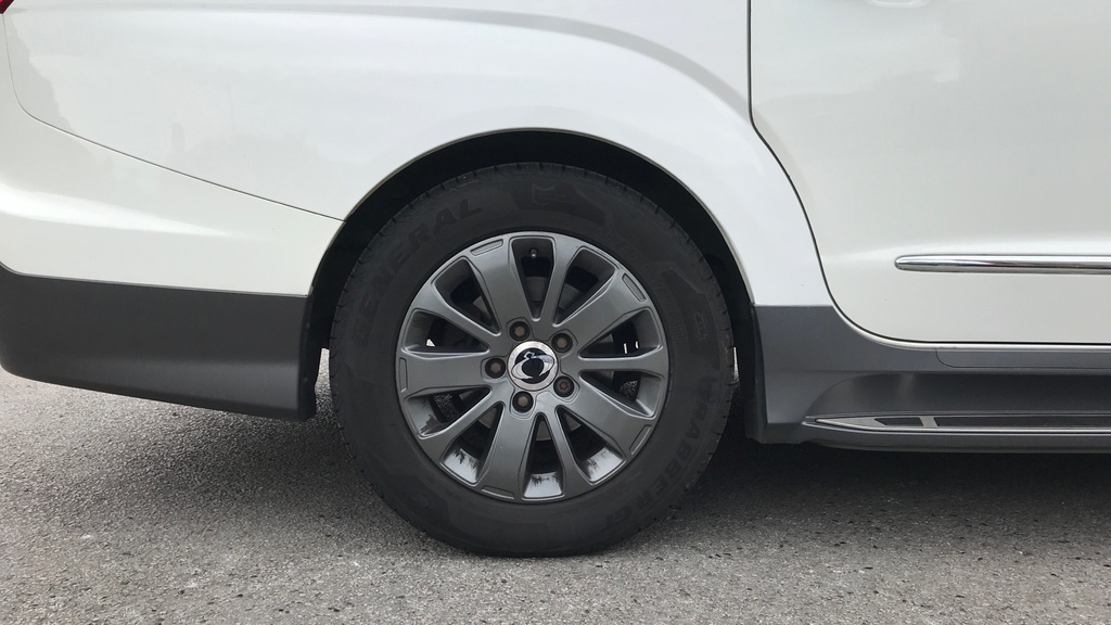 SsangYong Turismo Mpv Grey #28
