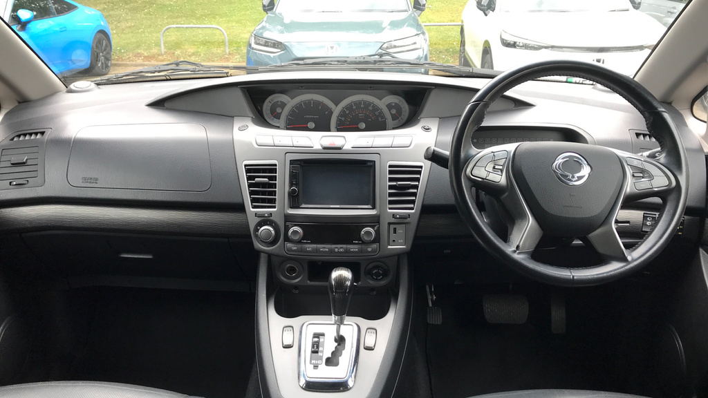 SsangYong Turismo Mpv Grey #16