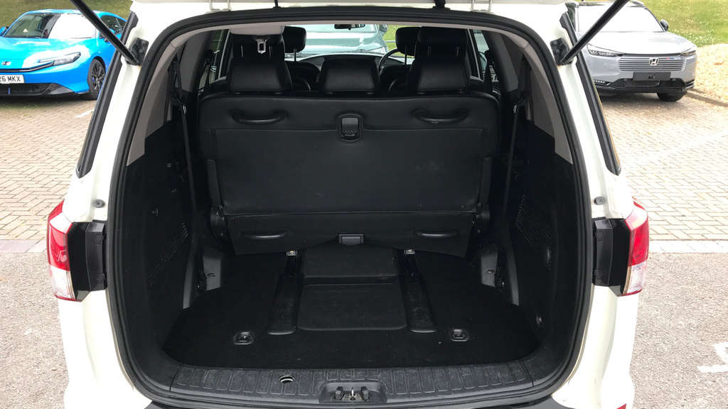 SsangYong Turismo Mpv Grey #24