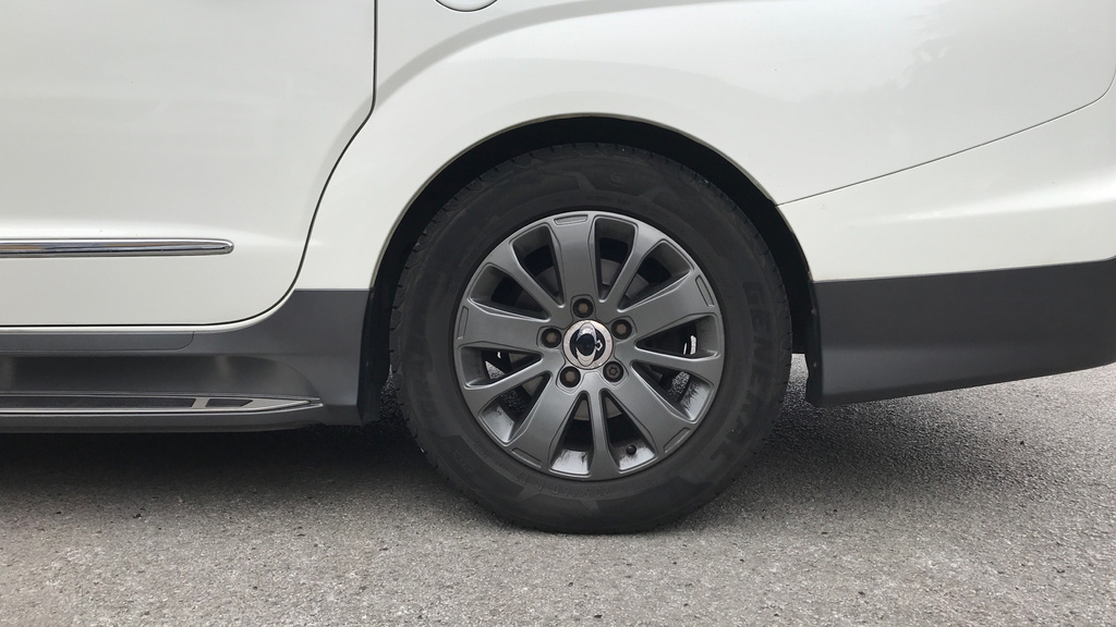SsangYong Turismo Mpv Grey #27
