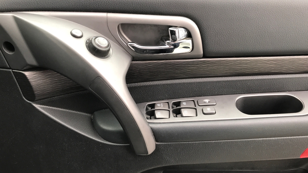 SsangYong Turismo Mpv Grey #36