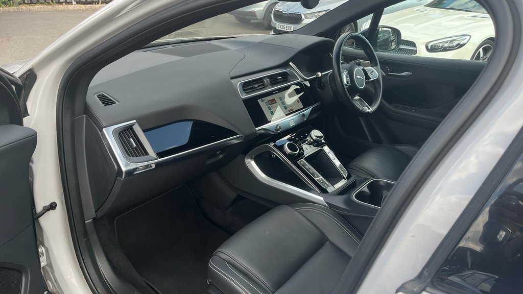 Jaguar I-Pace 294Kw Ev400 Black 90Kwh 11Kw Charger Grey #10