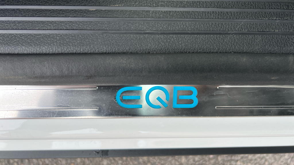 Mercedes-Benz EQB Eqb 350 Amg Line Executiv Black #52