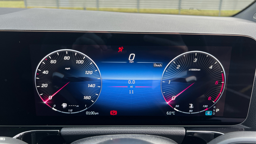 Mercedes-Benz GLA Class 2.0 Gla220d Amg Line Premium Plus Suv KX25UXM Grey #19