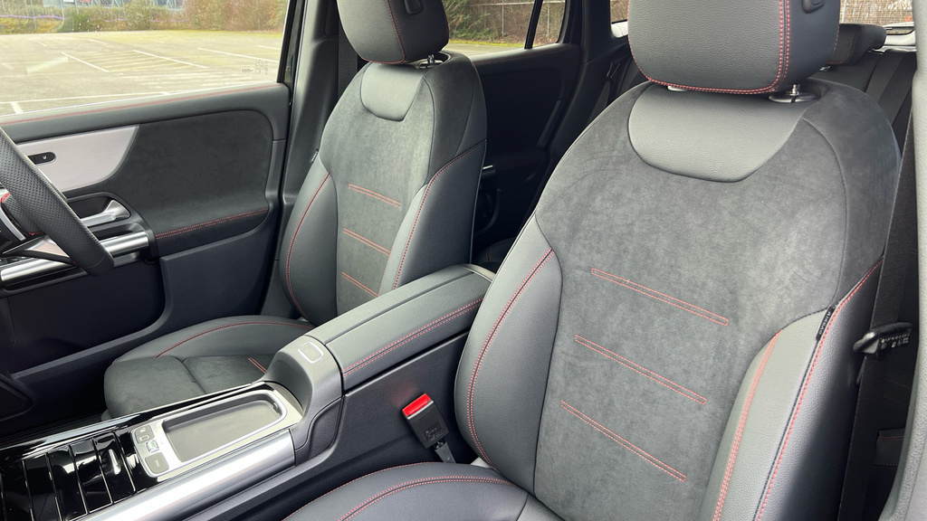 Mercedes-Benz GLA Class 2.0 Gla220d Amg Line Premium Plus Suv KX25UXM Grey #27